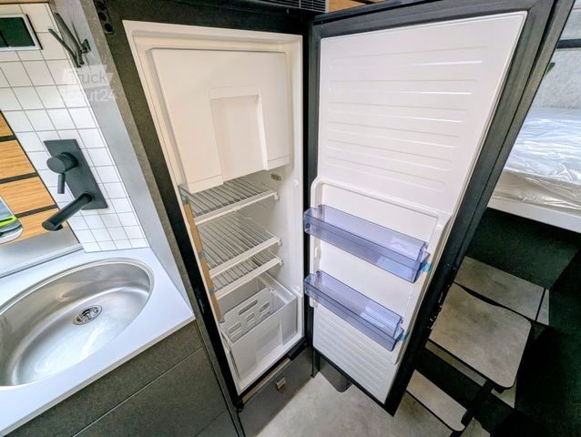 Polointegrovaný obytný vůz HYMER/ERIBA ML-T 570 CrossOver ALLRAD,6 KW WARMLUFT,NAVI uvm