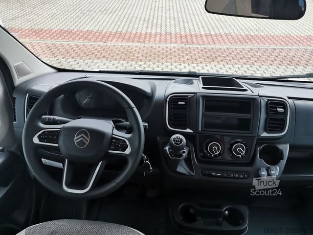 Autocaravana con alcoba CARADO A 132 PRO (45) SAT, Navi, Alufelgen