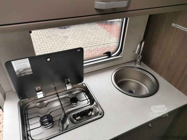 Autocaravana con alcoba CARADO A 132 PRO (45) SAT, Navi, Alufelgen