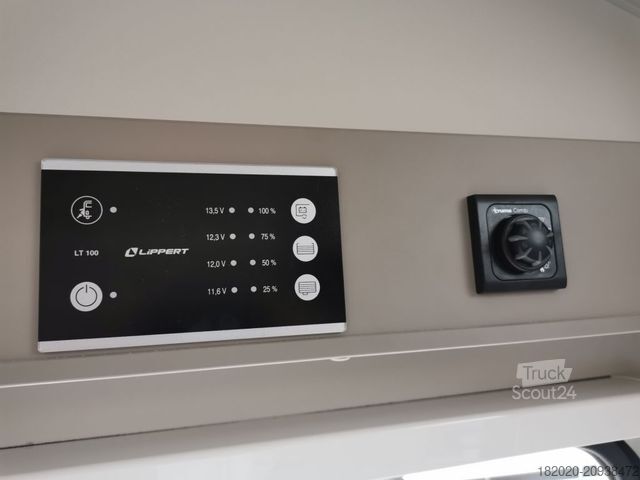 Autocaravana con alcoba CARADO A 132 PRO (45) SAT, Navi, Alufelgen