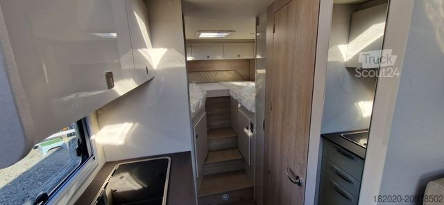 Teilintegriertes Wohnmobil BÜRSTNER Lineo T 690 G (55) SAT+TV, 155 PS Autom.