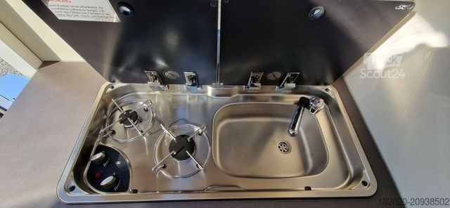 Teilintegriertes Wohnmobil BÜRSTNER Lineo T 690 G (55) SAT+TV, 155 PS Autom.