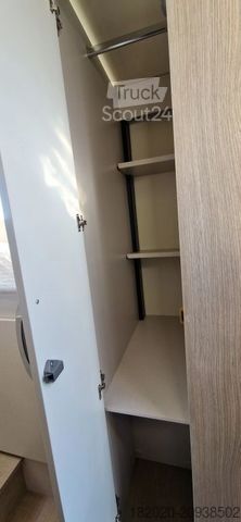 Teilintegriertes Wohnmobil BÜRSTNER Lineo T 690 G (55) SAT+TV, 155 PS Autom.