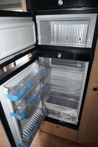 Integrovaný obytný vůz HYMER/ERIBA B-Klasse ML I 880 UVP 234.975 ¤