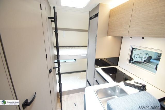 Autorulotă semi-integrată BÜRSTNER Campeo TD 676 G SAT-Antenne, 240 Ah Lithium