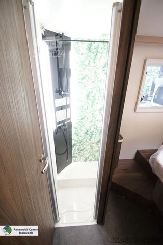 Pusiau integruotas kemperis EURAMOBIL Profila T 726 QF alle Eura Ausstattungspakete