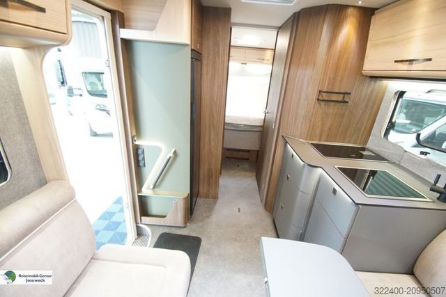 Pusiau integruotas kemperis EURAMOBIL Profila T 726 QF alle Eura Ausstattungspakete