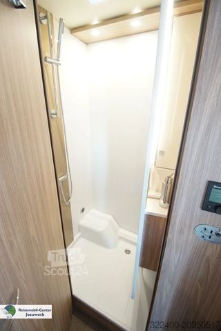 Autorulotă semi-integrată BÜRSTNER Limited T 690 G Einzelbetten