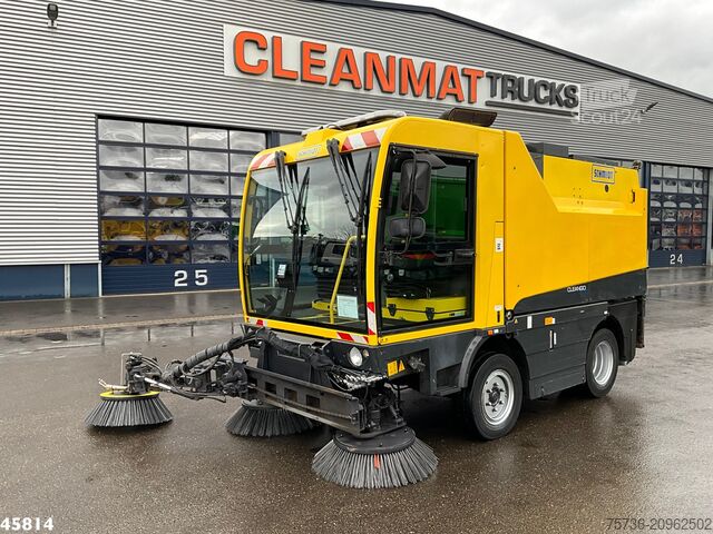 Varredora de rua SCHMIDT CLEANGO 500 with 3-rd brush