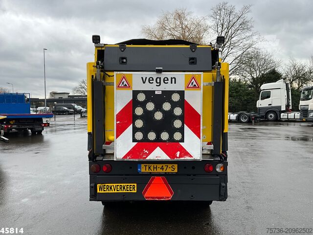 Varredora de rua SCHMIDT CLEANGO 500 with 3-rd brush