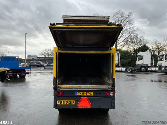 Varredora de rua SCHMIDT CLEANGO 500 with 3-rd brush