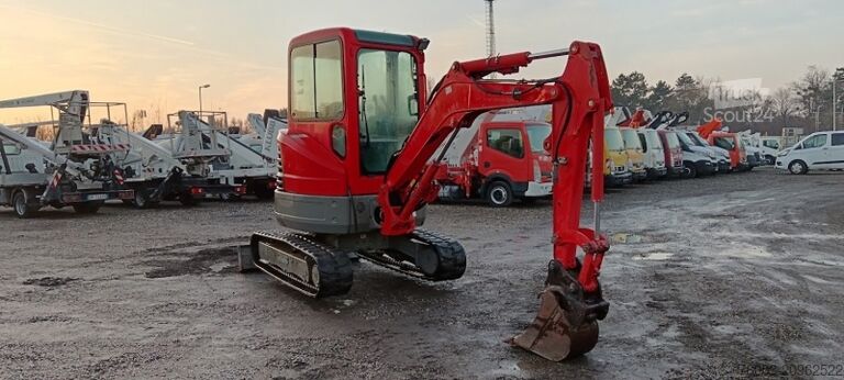 Miniexcavadora Bobcat E26