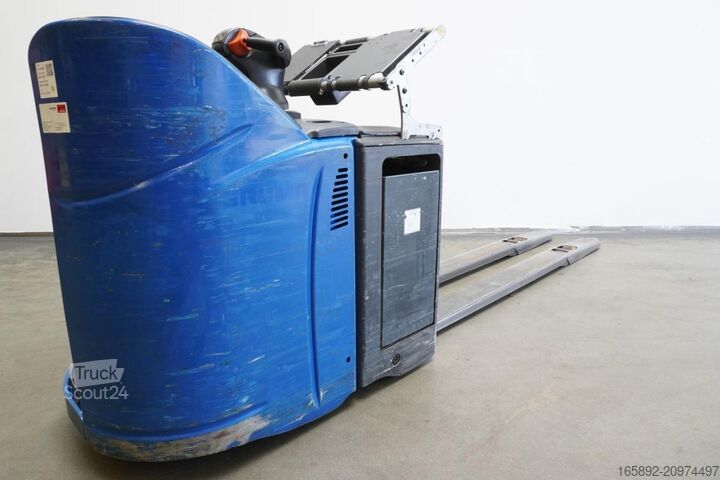 Transpaletă electrică cu platformă pentru operator (stand-on) Linde T 20 SP 131-08