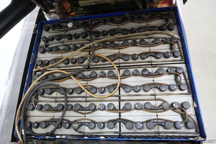 Motostivuitor Linde E 30/600 HL 387