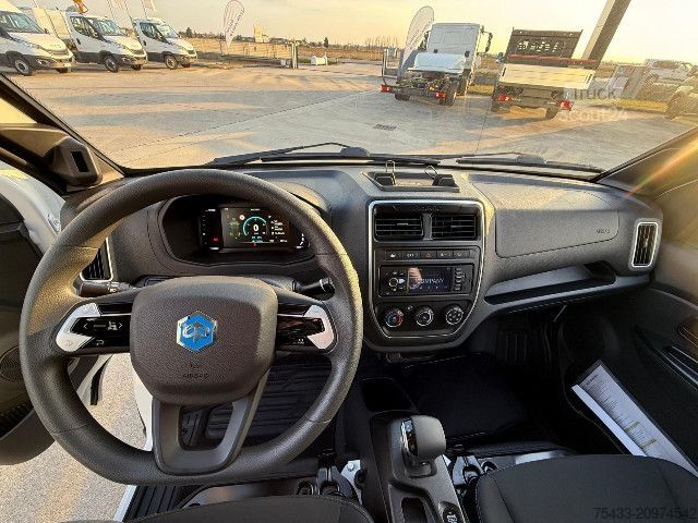 Slēgtais furgons Piaggio Porter NPE con furgonatura in lega leggera