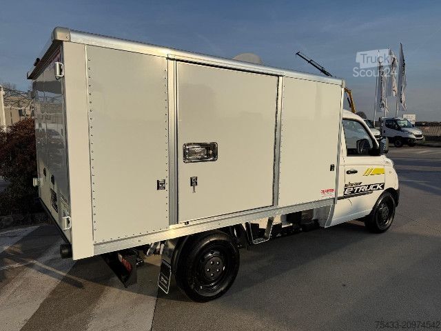 Slēgtais furgons Piaggio Porter NPE con furgonatura in lega leggera