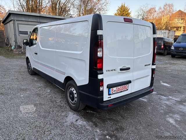 Fourgon tôlé, climatisation, système de navigation, 89 kW Renault Trafic L