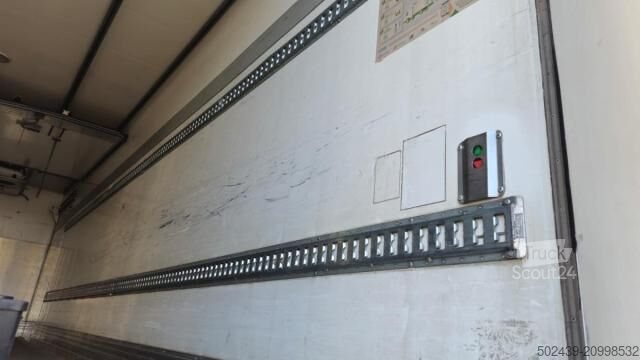 Refrigerated truck Renault Premium 270 DXI