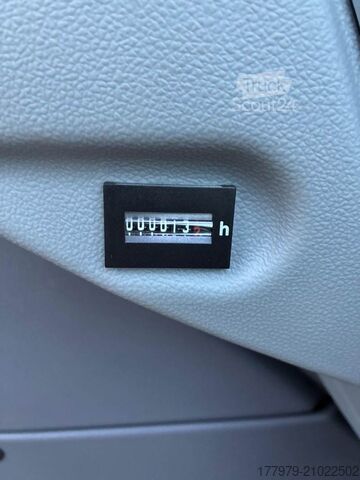 Rupsgraver LIEBHERR R930