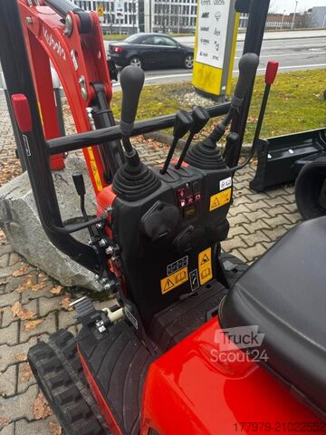 حفارة صغيرة KUBOTA K008-5