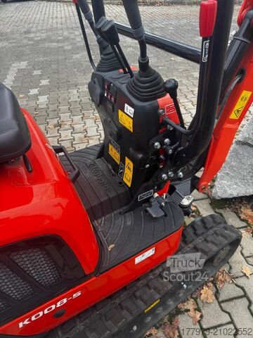 حفارة صغيرة KUBOTA K008-5