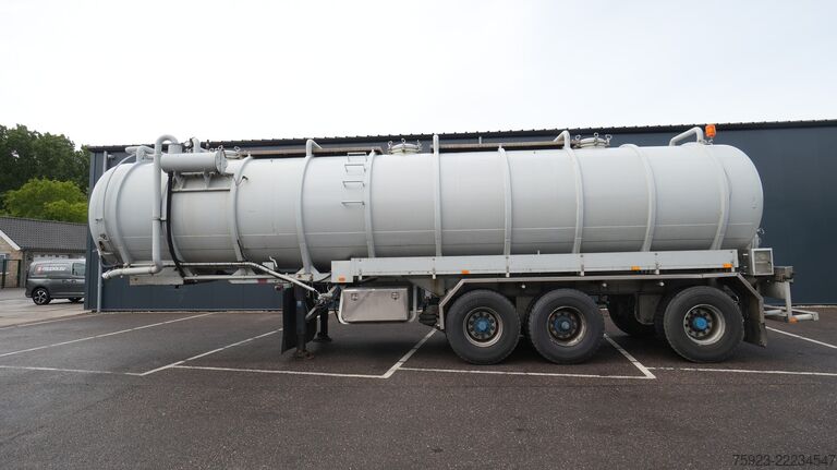 Nádrž GS 3 AXLE WATER TANK TRAILER