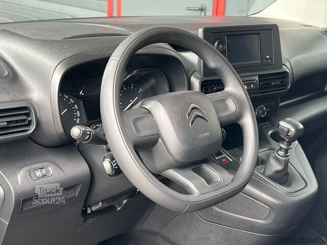 Fourgon tôlé CITROEN Berlingo Club XL L2 Klima Tempomat 3-SitzeParktr