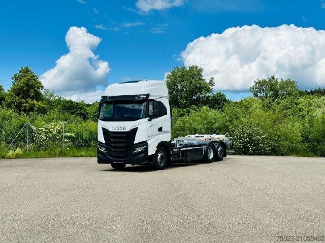 Camion porte-caisses amovibles IVECO AS260S46Y/FS CM CNG
