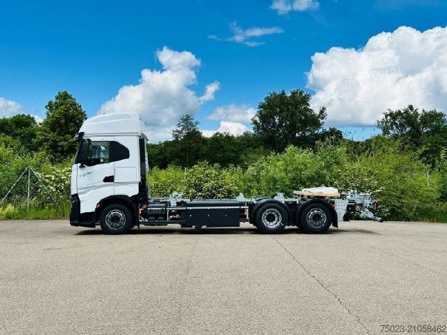 Camion porte-caisses amovibles IVECO AS260S46Y/FS CM CNG