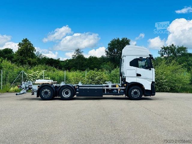 Camion porte-caisses amovibles IVECO AS260S46Y/FS CM CNG