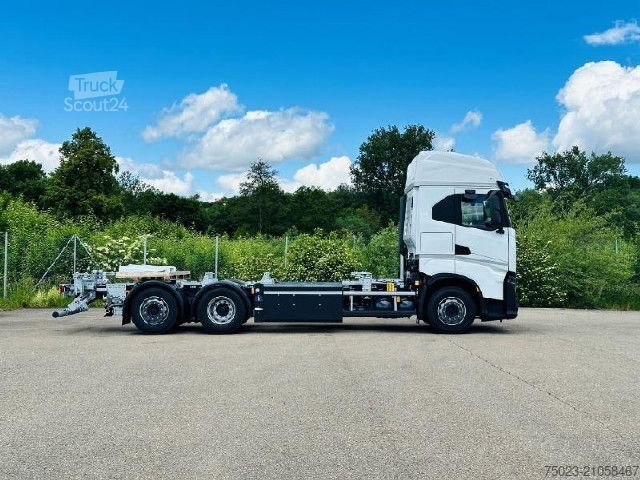 Camion porte-caisses amovibles IVECO AS260S46Y/FS CM CNG