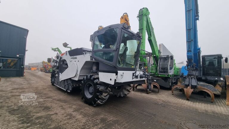 Wegenbouwmachine Wirtgen WR 2400