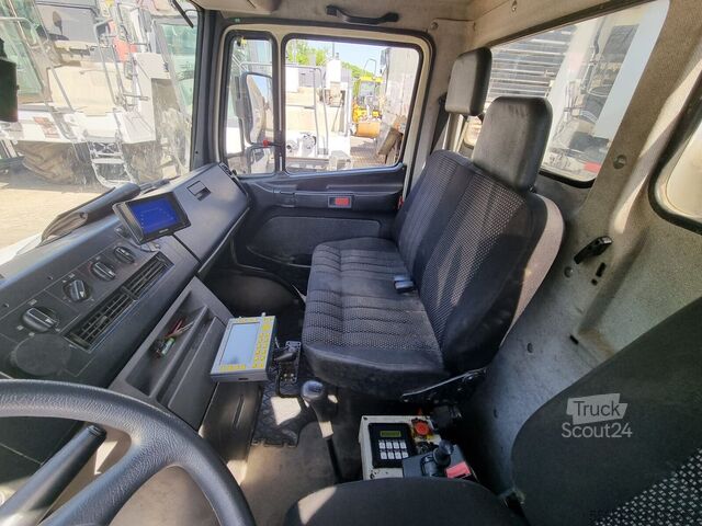 Vuilniswagen Mercedes-Benz Vario 818 D