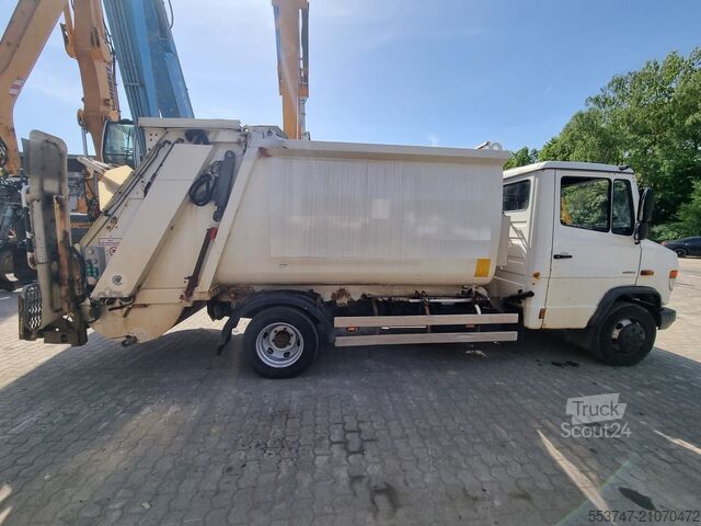 Vuilniswagen Mercedes-Benz Vario 818 D