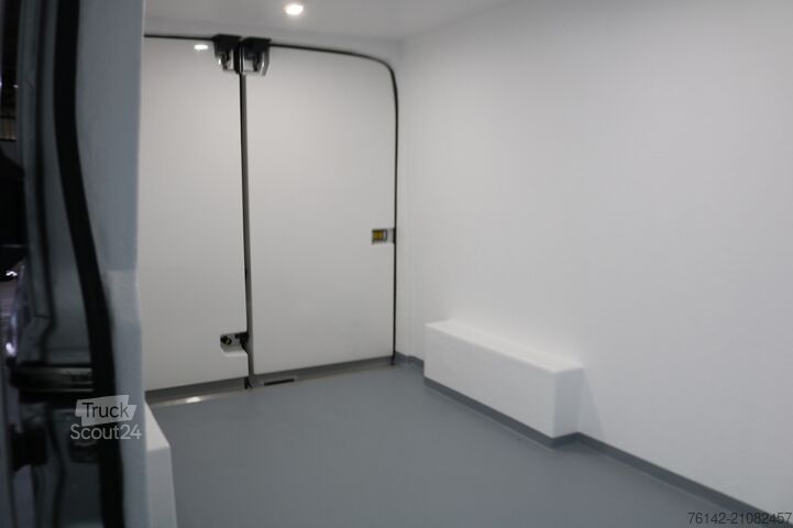 Refrigerated/frozen transport Ford Transit 2.0 TDCI L3 H2 Trend Facelift Navigatie...