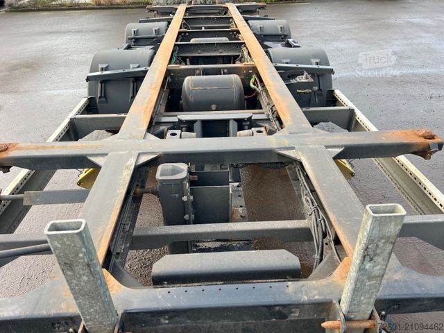 Напівпричіп зі змінним шасі KRONE ZZ / Jumbo 7,82/ Tandem / Zwillingsbereift 17,5/