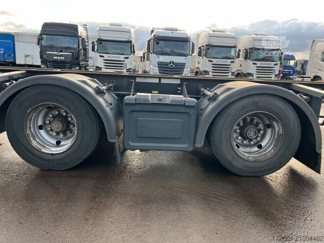 Напівпричіп зі змінним шасі KRONE ZZ / Jumbo 7,82/ Tandem / Zwillingsbereift 17,5/