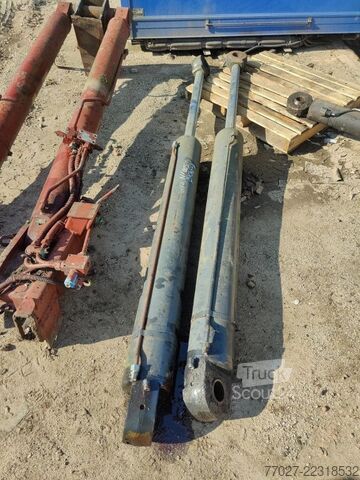 Hydraulisch systeem Hyva Pistons hydraulic cylinders / hydraulisch