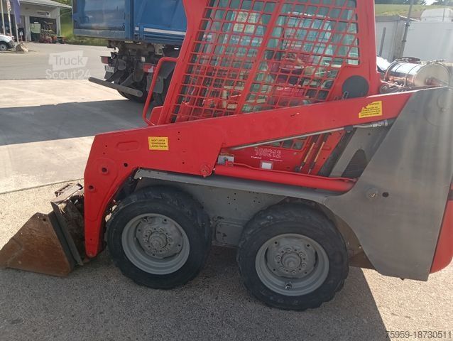 Chargeuse sur pneus BOBCAT Bobcat S 100 Kompaktlader 1.8t. 925h ServiceNeu!