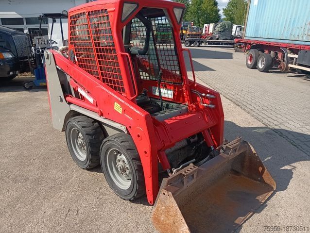 Chargeuse sur pneus BOBCAT Bobcat S 100 Kompaktlader 1.8t. 925h ServiceNeu!