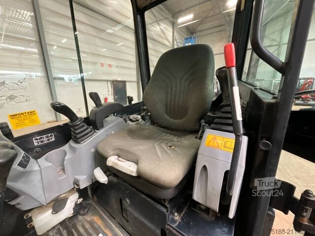 Mini bager Kubota U 27-4