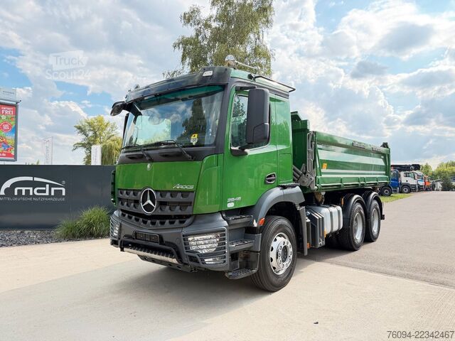 Háromirányú billenő teherautó MERCEDES-BENZ Arocs 2646 6x4 MEILLER Kipper 15TKM AHK