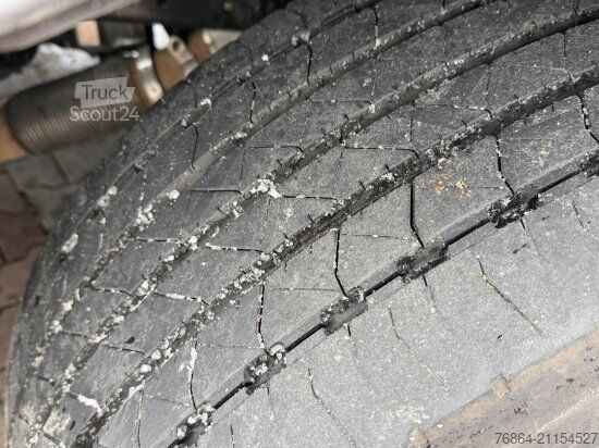 Volumen SZM MAN TGX 18.510 4X2 LOW DECK D2676LF78 RETARDER,