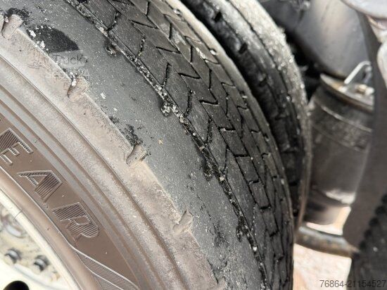 Volumen SZM MAN TGX 18.510 4X2 LOW DECK D2676LF78 RETARDER,