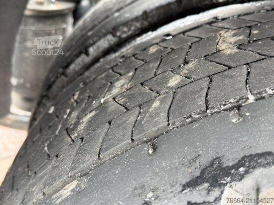 Volumen SZM MAN TGX 18.510 4X2 LOW DECK D2676LF78 RETARDER,