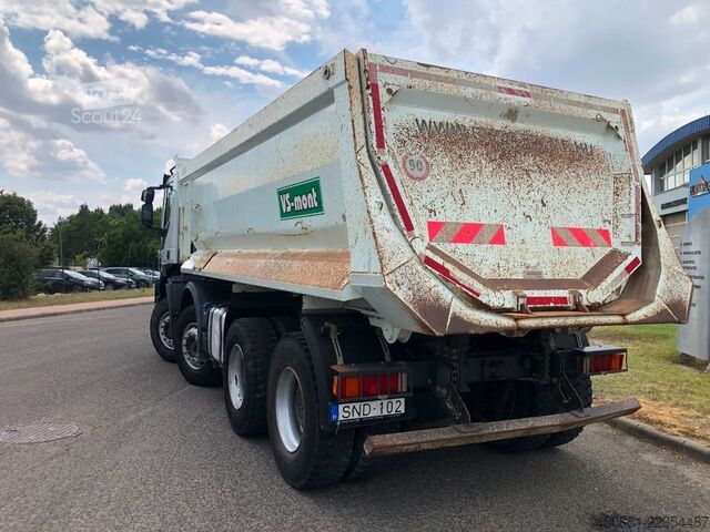 Самосвал IVECO Trakker 450