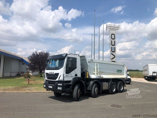 Самосвал IVECO Trakker 450