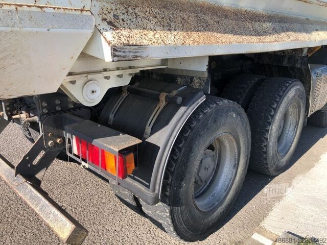 Самосвал IVECO Trakker 450