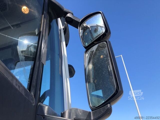 Самосвал IVECO Trakker 450