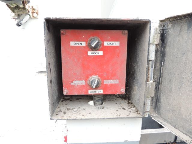 مقطورة صهريج صوامع FELDBINDER 40 m³ Silo Cement/Zement